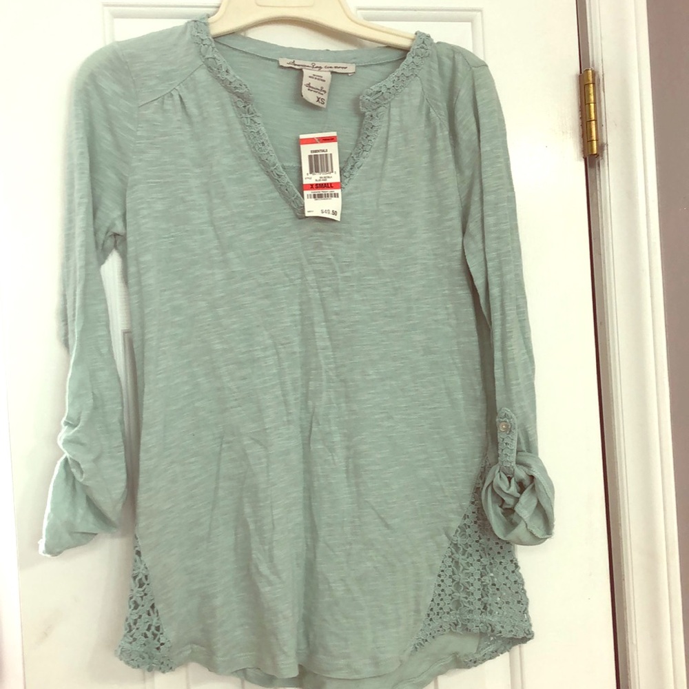 American rag tee with crocheted trim